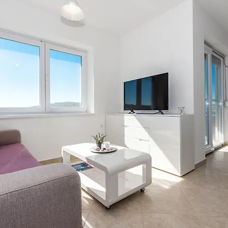 Apartamento Seaside With A Swimming Pool Tisno, Murter - 17159 *
