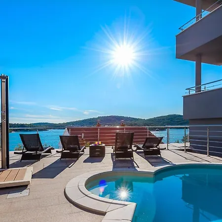 Seaside With A Swimming Pool Tisno, Murter - 17159 Apartamento