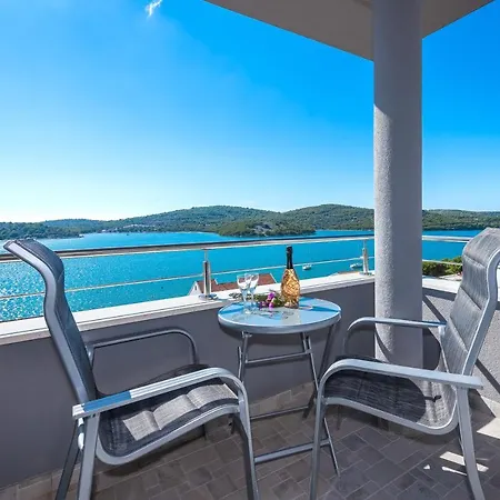 Apartamento Seaside With A Swimming Pool Tisno, Murter - 17159 *